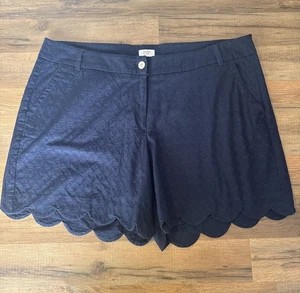 Crown And Ivy Shelby Shorts Plus Sz 20WNavy Scalloped 7” Inseam Textured Stretch - Picture 1 of 9