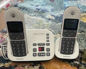Motorola CD501B Digital Blanco Teléfono Inalámbrico 2 Auriculares Sistema de Contestador Funciona - Imagen 1 de 10