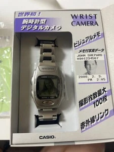 Reloj digital Casio vintage con cámara de pulsera - 14.400px - almacenamiento de 100 imágenes - Imagen 1 de 2