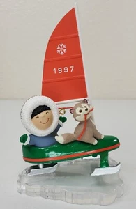 FROSTY FRIENDS 1997 HALLMARK Keepsake ORNAMENT Sail Sled EUC Box Tag - Picture 1 of 2