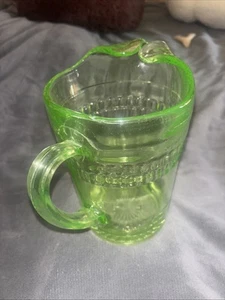 1930'S A. HOCKING GREEN URANIUM GLASS 65 oz PITCHER- ROULETTE - Picture 1 of 17
