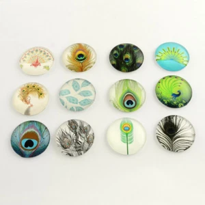 LOT de 10 CABOCHONS en VERRE MOTIFS PLUMES PAON FEATHER ronds 10mm perles - Imagen 1 de 1