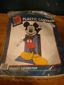 Leisure Arts Mickey Mouse Unlimited Plastic Canvas Kit Mickey Doorstep NEW - Picture 1 of 6