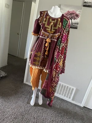 Vestido Garba Punjabi, vestido paquistaní, vestido indio, vestido afgano, Abaya, hiyab Foto 1 de 4