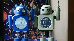 Steepletone Robot Time Kids Bedside Clock & Alarm Clock - Fun and Functional! - Picture 1 of 11