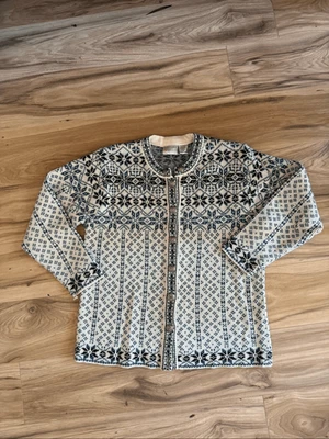 Cárdigan nórdico para mujer Hasting & Smith Fair Isle copo de nieve suéter de lana pequeño Foto 1 de 4