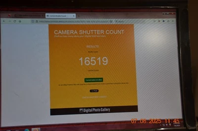 MINT NIKON D3000 16519 SHOTS w/BATTERY BODY CAP STRAP SD CARD WORKS WELL - Image 1 of 4