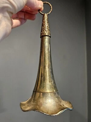 Precioso soporte/soporte gótico vintage plateado para ramo de boda nupcial Foto 1 de 4