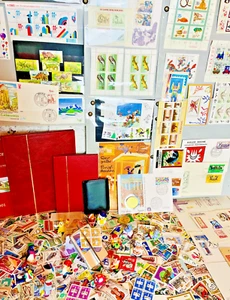 BRIEFMARKEN PAKET für KINDER - NEU mit 1000 Marken,Lupe,Pinzette und mehr (49) - Bild 1 von 9