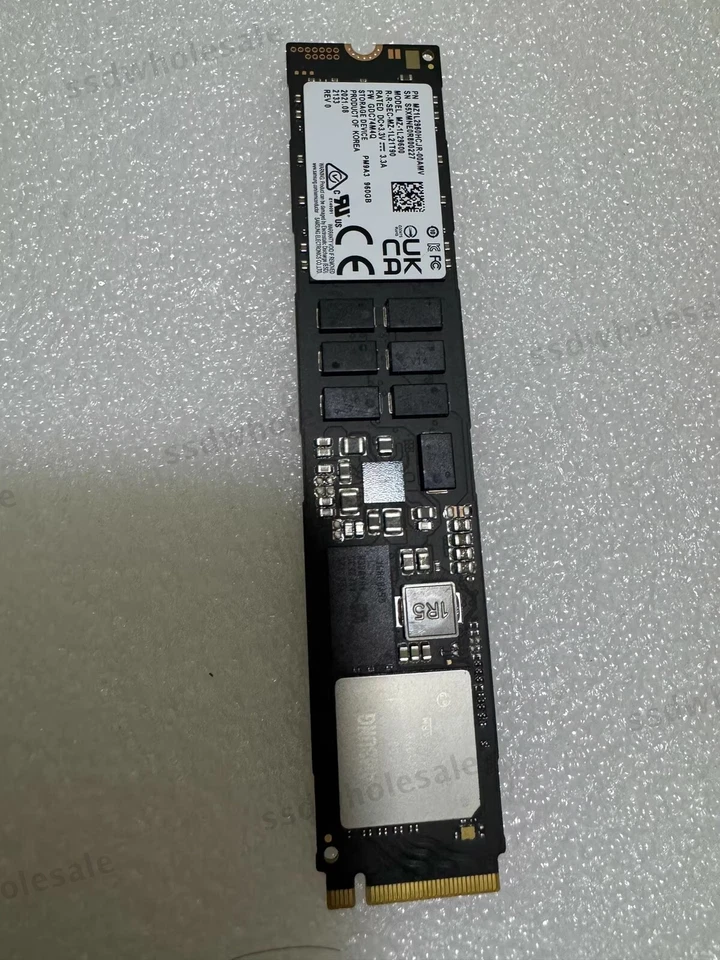 Samsung PM9A3 960GB M.2 22x110mm PCIe 4.0 x4 V6 NVMe  MZ1L2960HCJR SSD - Image 1 of 1