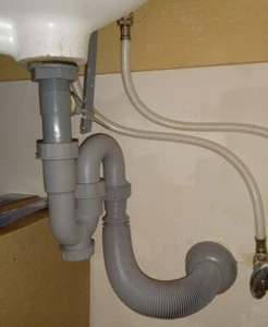 Expandable Flexible Universal Kitchen Sink Drain Pipe 1-1/4" Backflow Prevention - Picture 1 of 10