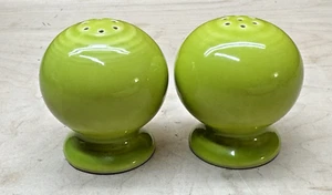 Homer Laughlin Fiesta Ware Salt and Pepper Shakers Set - Lemongrass Green - Picture 1 of 4