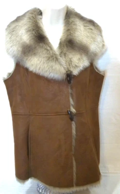 Chaleco chaqueta de piel sintética pequeño Ellen Tracy PS Petite Foto 1 de 4