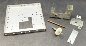 GILBERT ERECTOR SOUND EFFECTS PARTS: BASE PLATE, BRACKETS, POWER SHAFT, ETC. - Picture 1 of 10