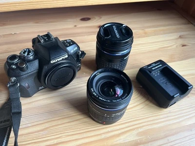 Olympus E-410 DSLR con 2 lentes y cargador Foto 1 de 4