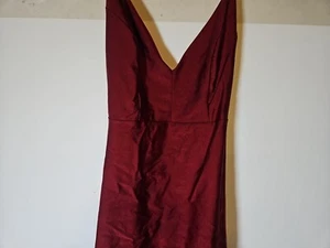 Fashion Nova Walk Behind Me Maxikleid - Medium, Weinrot, Neu mit Etikett, elegant & schick - Bild 1 von 6