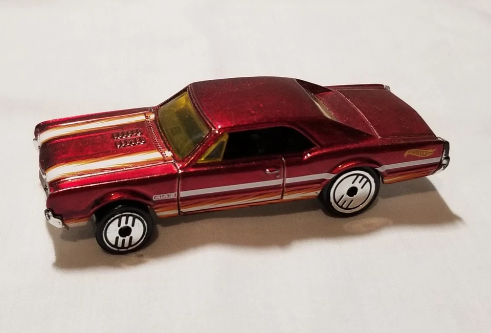 Oldsmobile 442 '67 rojo 1:64 diecast diorama modelo coche ultra caliente #8 Foto 1 de 1