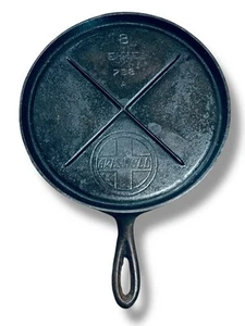 Griswold Cast Iron Griddle #8 Slant Logo 738 A Cross X Base Erie - Picture 1 of 6