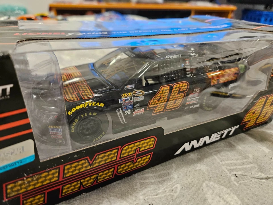Promoción firmada Michael Annett 2015 TMC 1/24 diecast 1:24 automático con caja dañada Foto 1 de 1