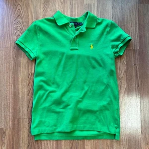 Damen grünes Preppy Y2K Polo | Gr. XS - Bild 1 von 3