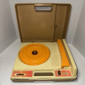 Vintage 1978 Fisher Price Vinyl Record Player 825 light Brown Case Orange Accent - Picture 1 of 8