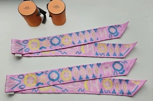 Authentisch NEU UND VERPACKT Hermes Twilly Kelly en Perles pink CW16 CP/Rose Bon Bon/Canard - Bild 1 von 6