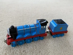 Mattel Thomas The Tank Engine Toy Train - Gordon Engine Plus Carriage - Picture 1 of 8