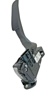 2015-2020 GMC YUKON XL 1500 5.3 Gas Pedal Accelerator OEM 20972082 - Image 1 of 4