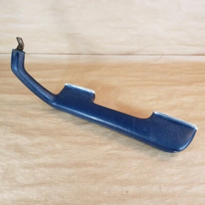 Mercedes Benz W123 300TD Original Right RH Rear Interior Door Pull Handle OEM - Image 1 of 4