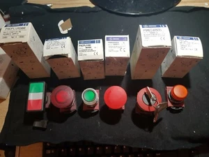 GE INTERRUTTORI A PULSANTE ELETTRICI GENERALI P9/MLAD/MEC4RN95/DPLVRG00//MET4RL1 - Foto 1 di 21