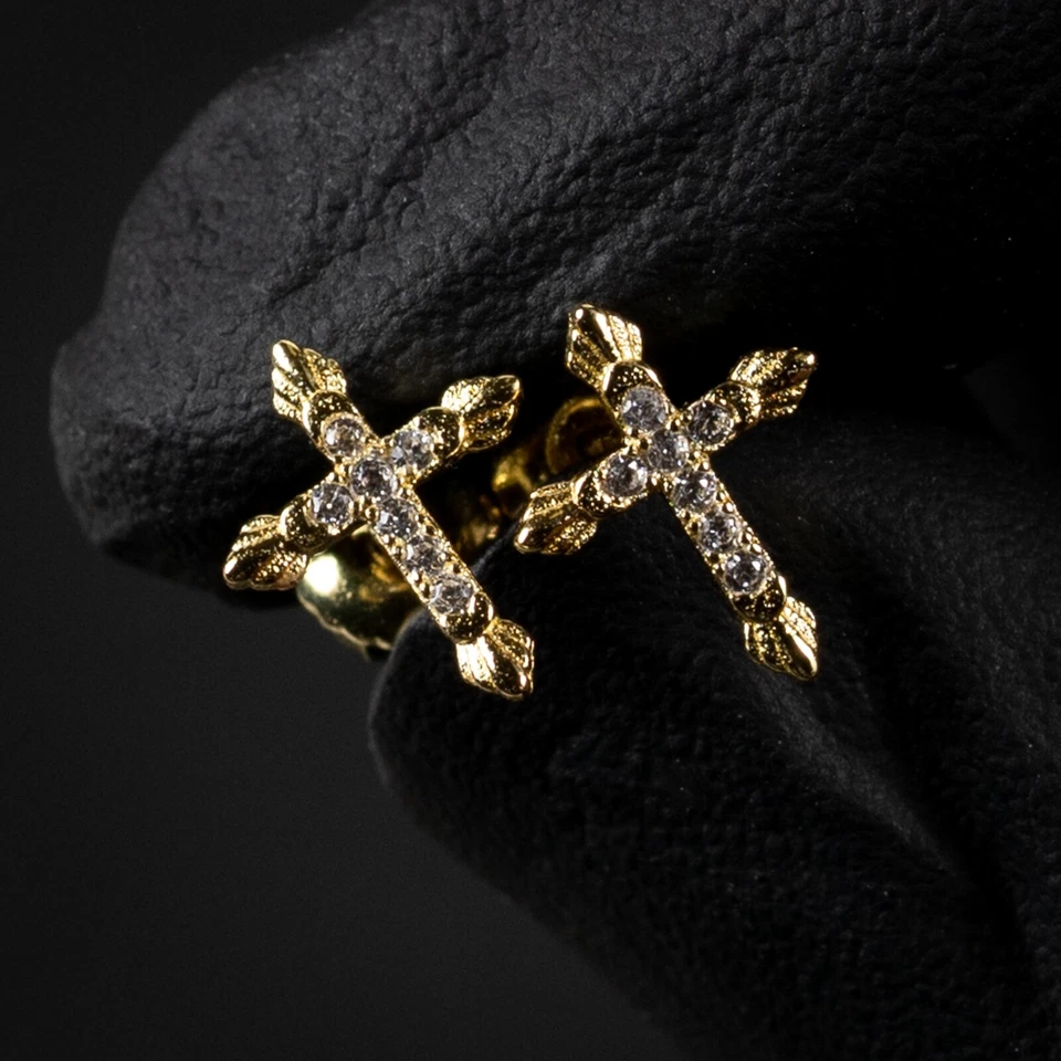 Mini aretes cruzados unisex enchapados en oro de 14K pequeños de plata esterlina circonita helada Foto 1 de 4