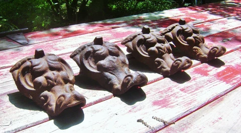 ANTIQUE ORNATE CAST IRON FEET LEGS WOOD COAL PARLOR STOVE TUB Cover