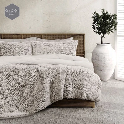 Juego de edredón de 3 piezas de oso de piel sintética de Ardor Foto 1 de 3
