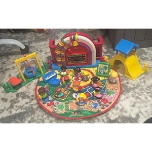 Fisher-Price Little People Time-To-Learn Preschool - Picture 1 of 9