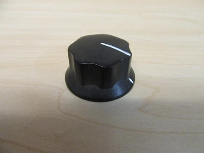 Ohmite 5150 Finger Grip Knob - Image 1 of 3