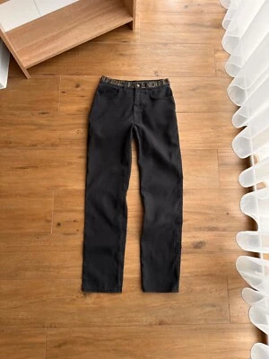 Pantalones de mezclilla Fendi de lujo con monograma en la cintura de colección Foto 1 de 4