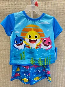 NWT Nickelodeon Baby Shark 2 pc Pajamas Set - Toddler 2T short sleeve & shorts - Picture 1 of 4