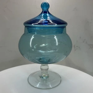 Tarro de compota cubierto de vidrio azul vintage con tapa grabado pedestal floral plato de caramelo - Imagen 1 de 8