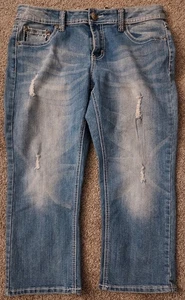 Love Nation Jeans Womens Size 12 Blue Denim Capri Straight Fit Distressed - Picture 1 of 20