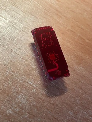 TIL306 LED display with logic, Texas Intruments - Image 1 of 2