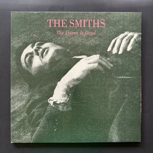 THE SMITHS The Queen Is Dead Vinyl Record Album Gatefold Sire Records W Inner NM - Picture 1 of 2