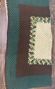 Manta afgana de ganchillo hecha a mano 98 X 48 marrón, beige, verde camuflaje de colección - Imagen 1 de 4