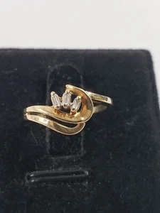 Estate 10k Plumb Yellow Gold Diamond Ring Sz 5 Hallmark - Picture 1 of 7