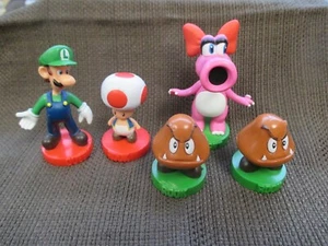 Lot of 5 Assorted Super Mario Chess Collector's Edition Replacement Chess Pieces - Picture 1 of 3