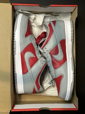 Nike Dunk низкий Qs Varsity красно-серебристо-белый размер 13 [FQ6965-600] - Изображение 1 из 4