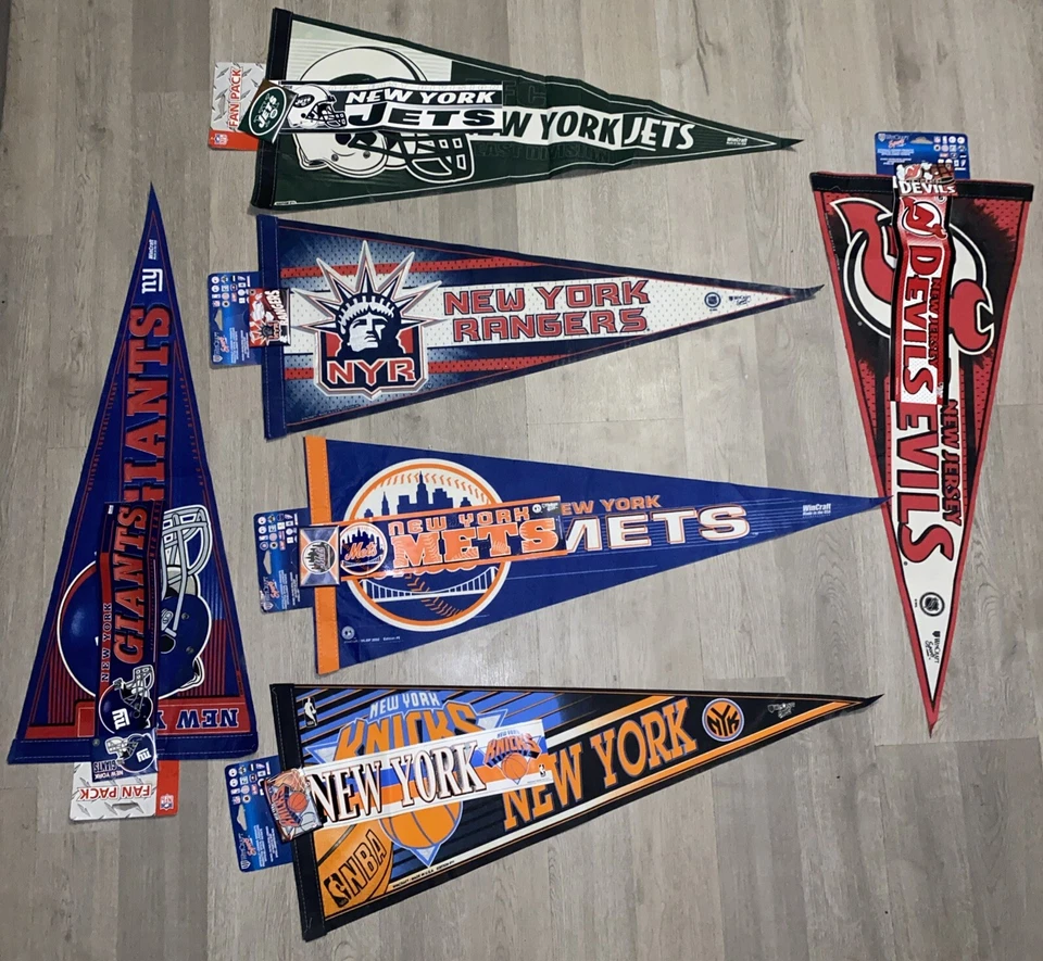 LOT 6 VINTAGE NEW YORK PENNANTS flag banner NFL NBA MLB NHL Knicks Jets Giants - Image 1 of 4