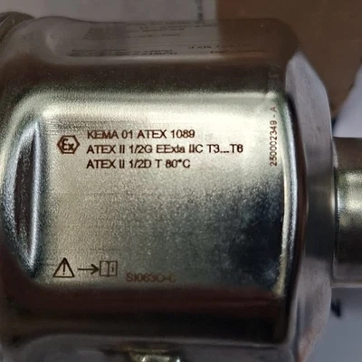 "Pepperl+Fuchs Vibracon LVL-M1-N2IAA-E1N1NA-E2 Liquid Level Switch Sensor  - Image 1 of 4