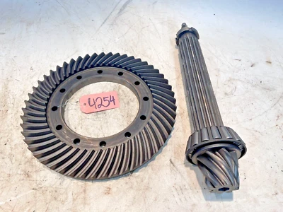 1964 Oliver 1850 Tractor Rearend Ring & Pinion Gear Set 158179A - Image 1 of 4