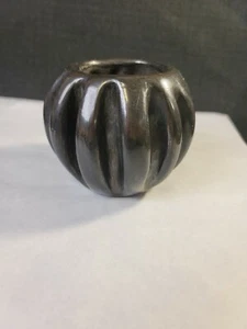 Vintage J R Padilla Santa Clara Pottery Melon Pot - Picture 1 of 8