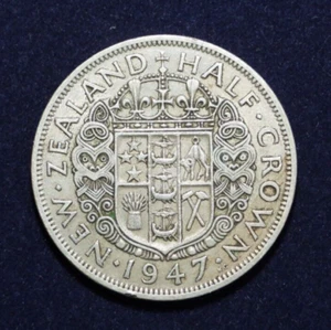 1947 New Zealand 1/2 Crown KM11a George VI Copper Nickel - Picture 1 of 4